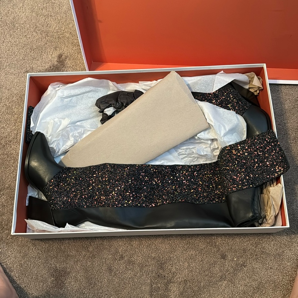 Brand new sparkle Boots - Picture 2 of 6